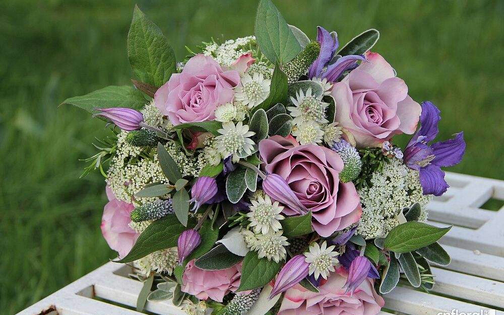 婚礼新娘送花的含义,新娘结婚祝福语数字