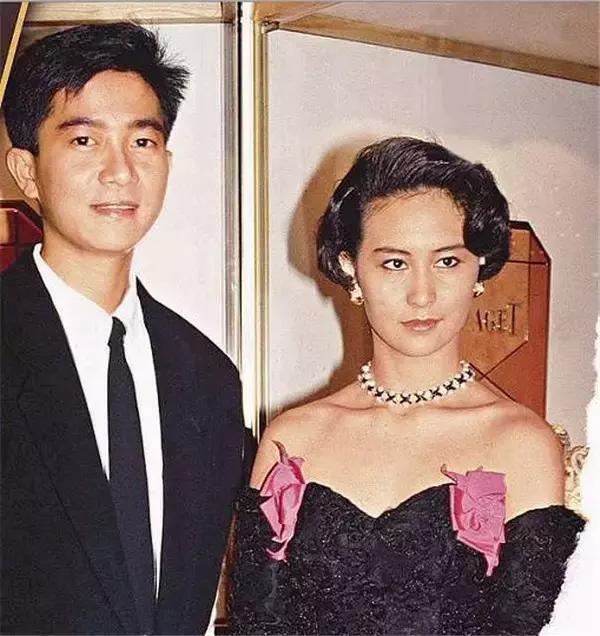 19岁出道经典歌曲,19岁与张国荣搭戏成名