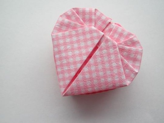 组合心形礼品盒折纸图解教程,心形折纸收纳盒教程简单