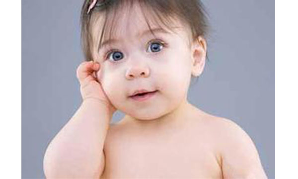 孩子耳朵进入异物处理的方法,如果宝宝鼻子耳朵有异物没取出来