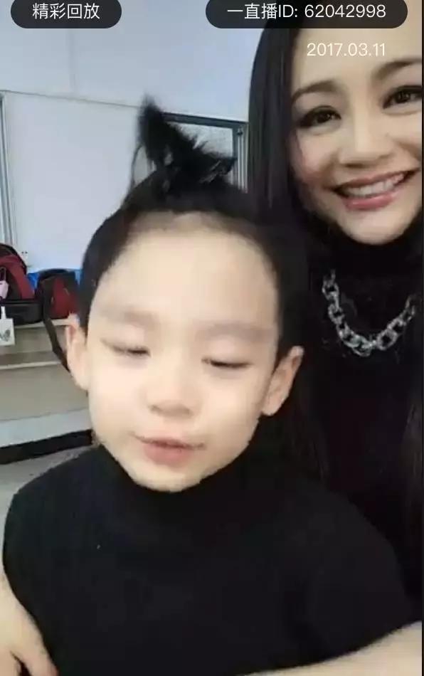 天啊,童年女神脸尖到不敢认,这是老了还是整容?