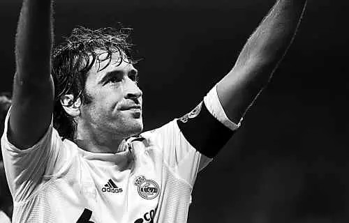 他们是城市旗帜,是信仰在球迷心中永恒飘扬