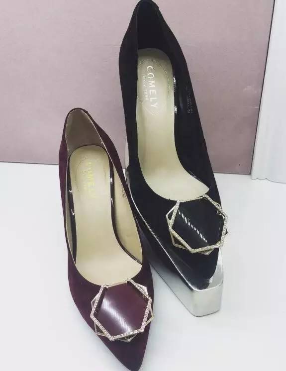 今日最流行的几款美鞋,能让你穿出时尚感的爆款美鞋