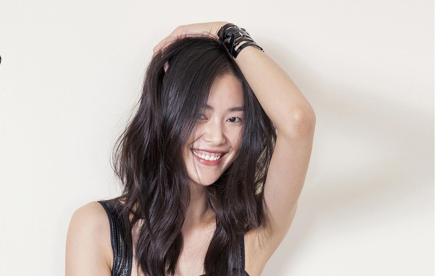 2018维密超模利马,阿德里亚娜·利马维密走秀视频