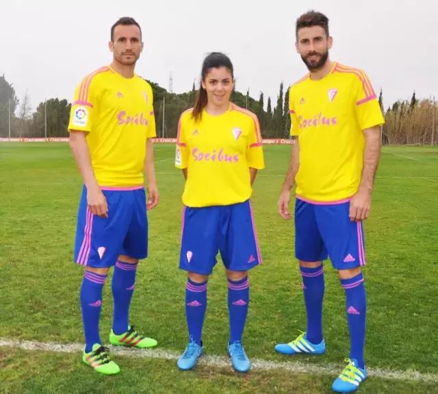 又见走心！卡迪斯的国际妇女节特别版球衣！