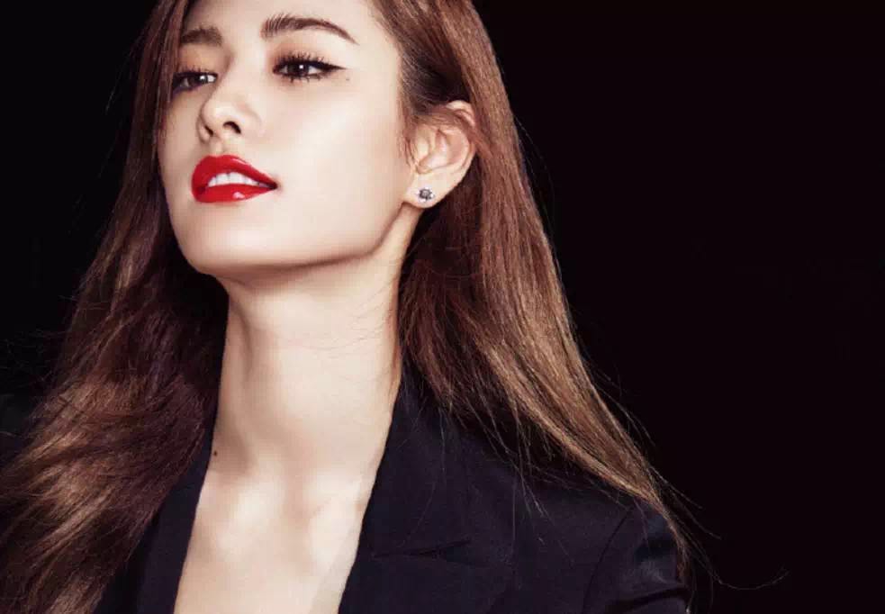 有了这只口红，我才不要男朋友！