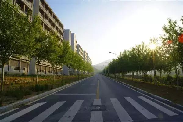 大连外国语大学现在让进吗,大连外国语大学怎么样了