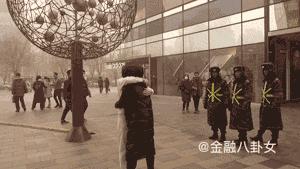 我出柜了，你愿意给我一个拥抱吗？