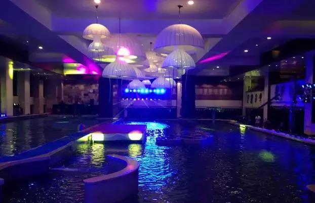 适合冬天一起泡的温泉,一起泡温泉的奢侈享受