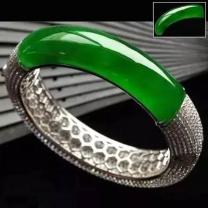 玉碎了怎么处理最好,玉碎了怎么处理最吉利