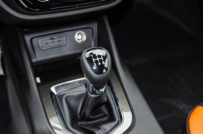 全新奔腾x40价格,高颜值纯电黑科技suv