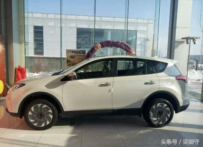 2021荣放2.5四驱精英版配置怎么样,2021荣放2.5双擎四驱精英plus