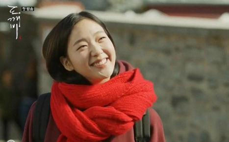 江一燕端庄优雅轻松驾驭各种风格,江一燕和舒淇照片