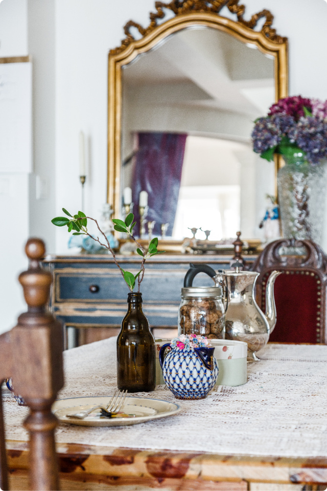 她凑来一堆二手家具,装了人生的第一套房子,关键还特别好看!