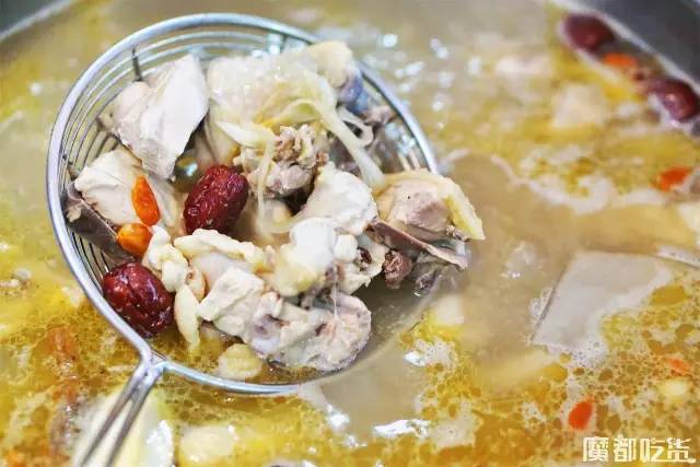 饕餮地铁线｜上海地铁3号线天天坐，原来一路上有这么多美食！坐着地铁一路逛吃！