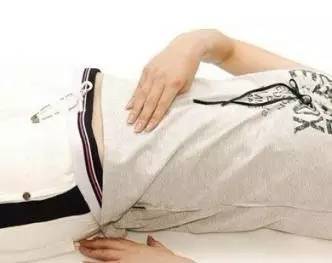 产后腹痛的正确疗法,产后十几天下腹痛是什么原因