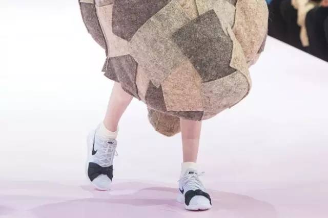 马卡龙色系的小白鞋好清新,马卡龙色系穿什么鞋都百搭