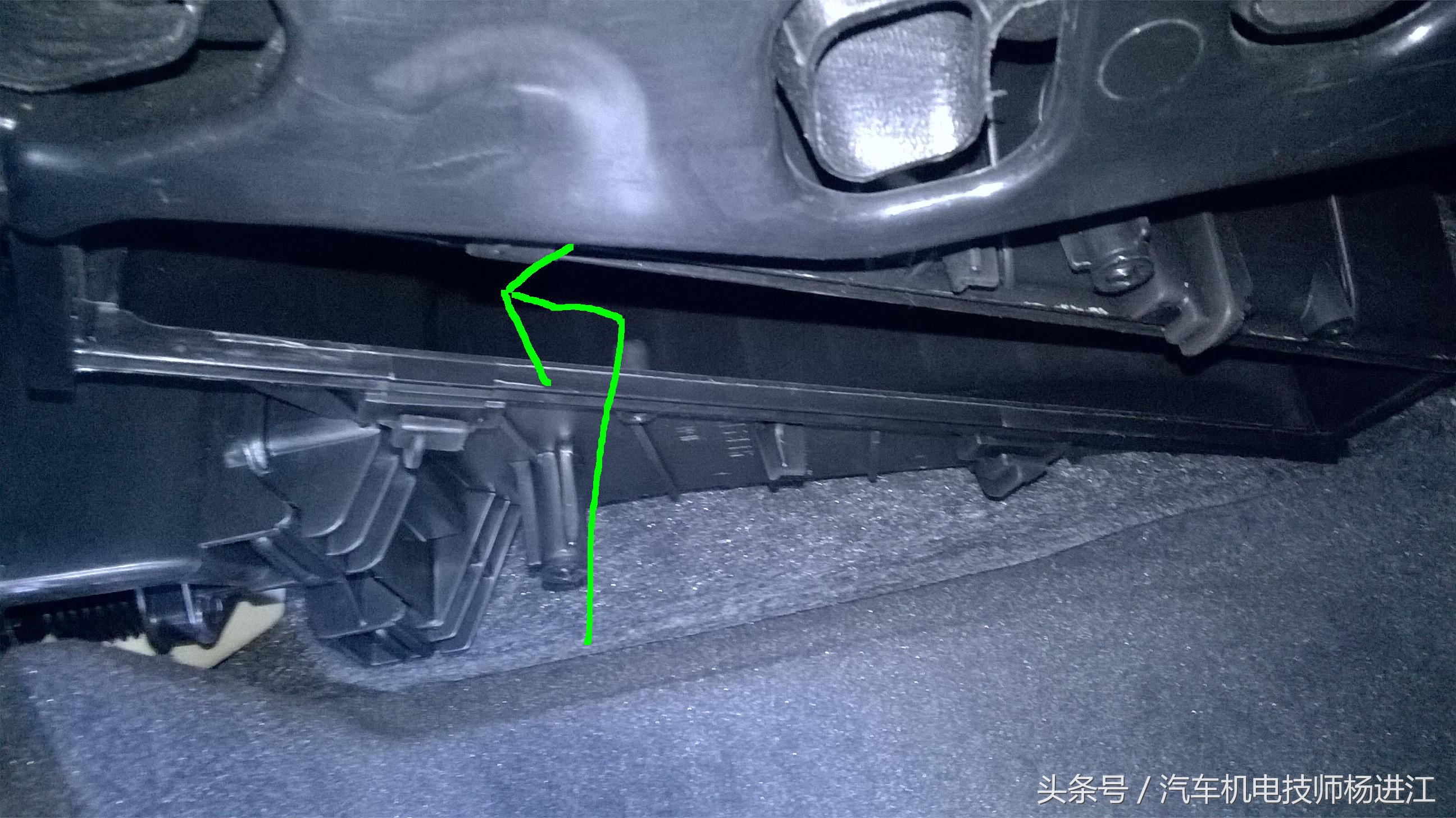 汽车空调进风系统清理,您的爱车清洗空调系统了吗