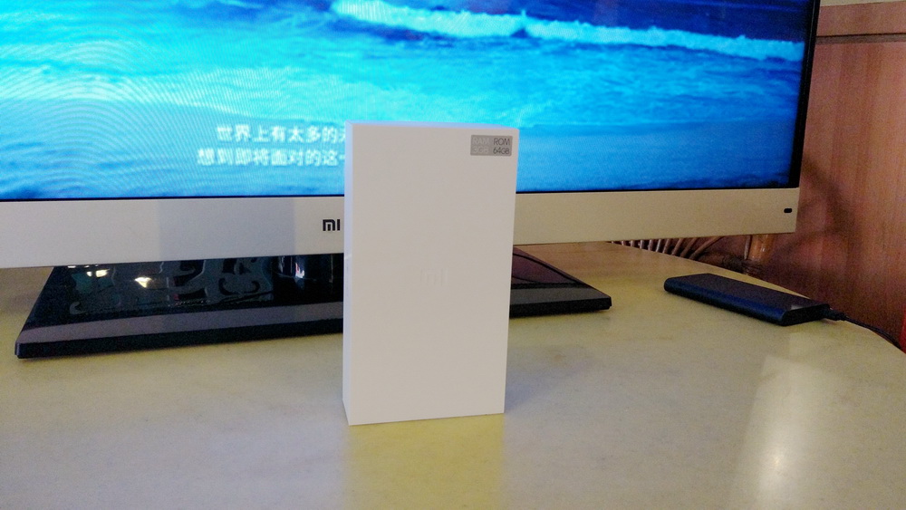 这是一部真小米手机，又轻又薄的小米手机5c