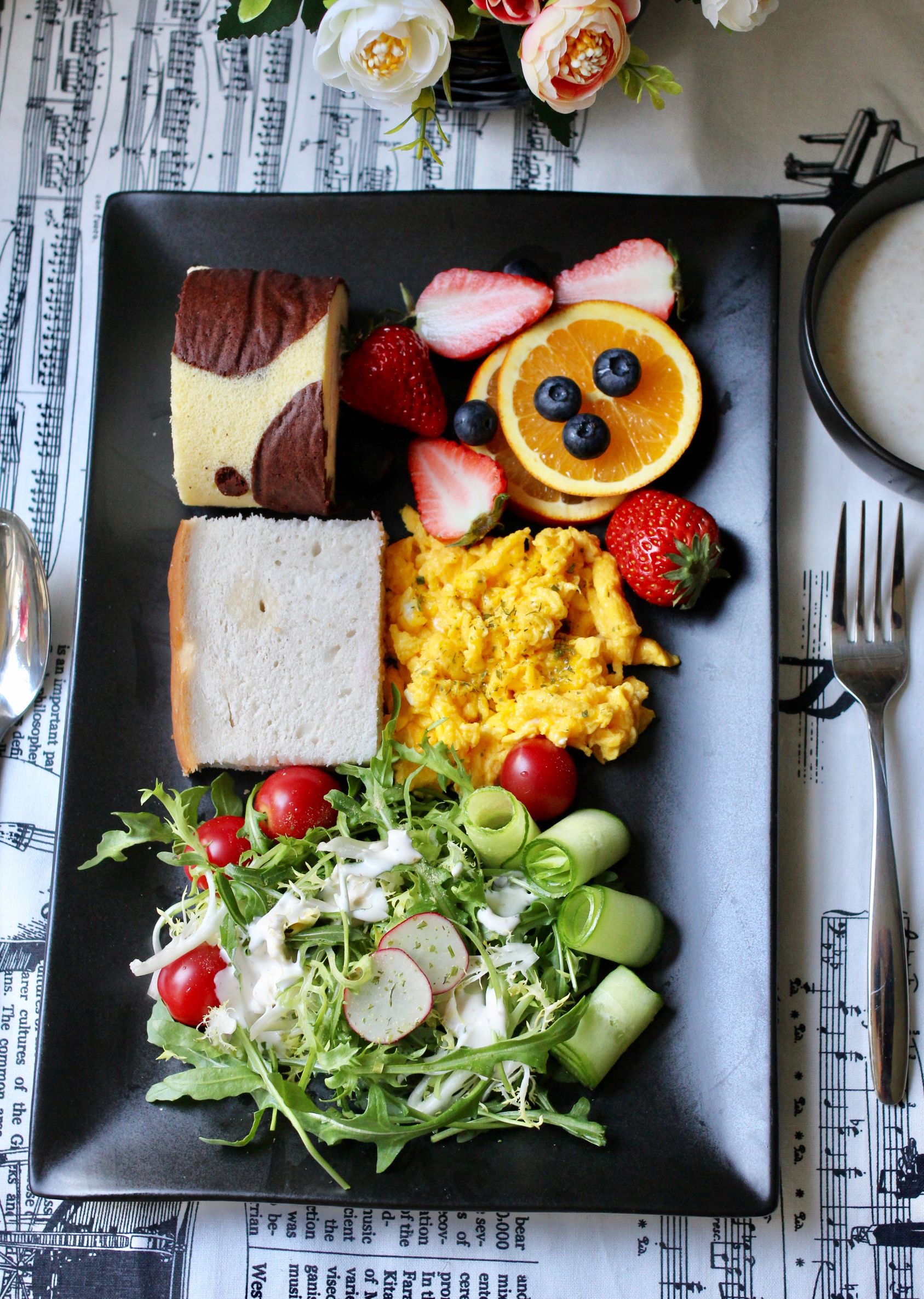 黑白花奶牛与娟姗奶牛的区别,黄白花奶牛好还是黑白花奶牛好