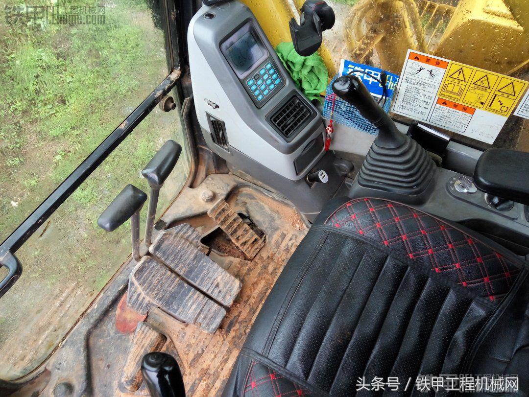 二手小松200-7装车视频,小松200-7老款新款