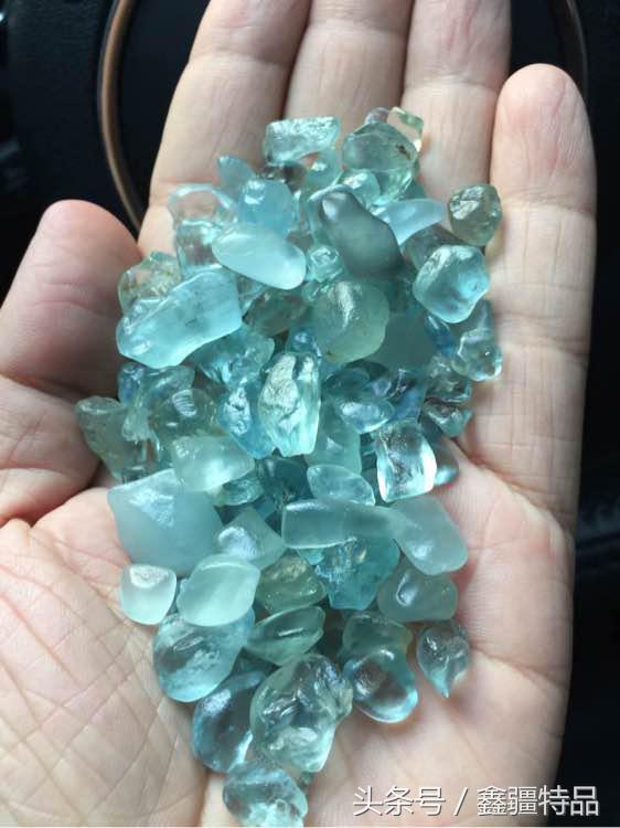 怎么区分新疆戈壁海蓝宝石的真假,价值400万的新疆戈壁海蓝宝石