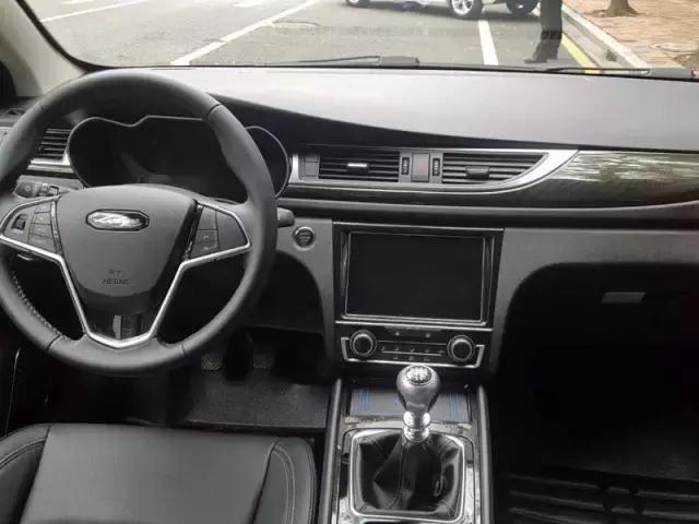 众泰z560当前价格,2017款众泰z5601.5t自动舒适版