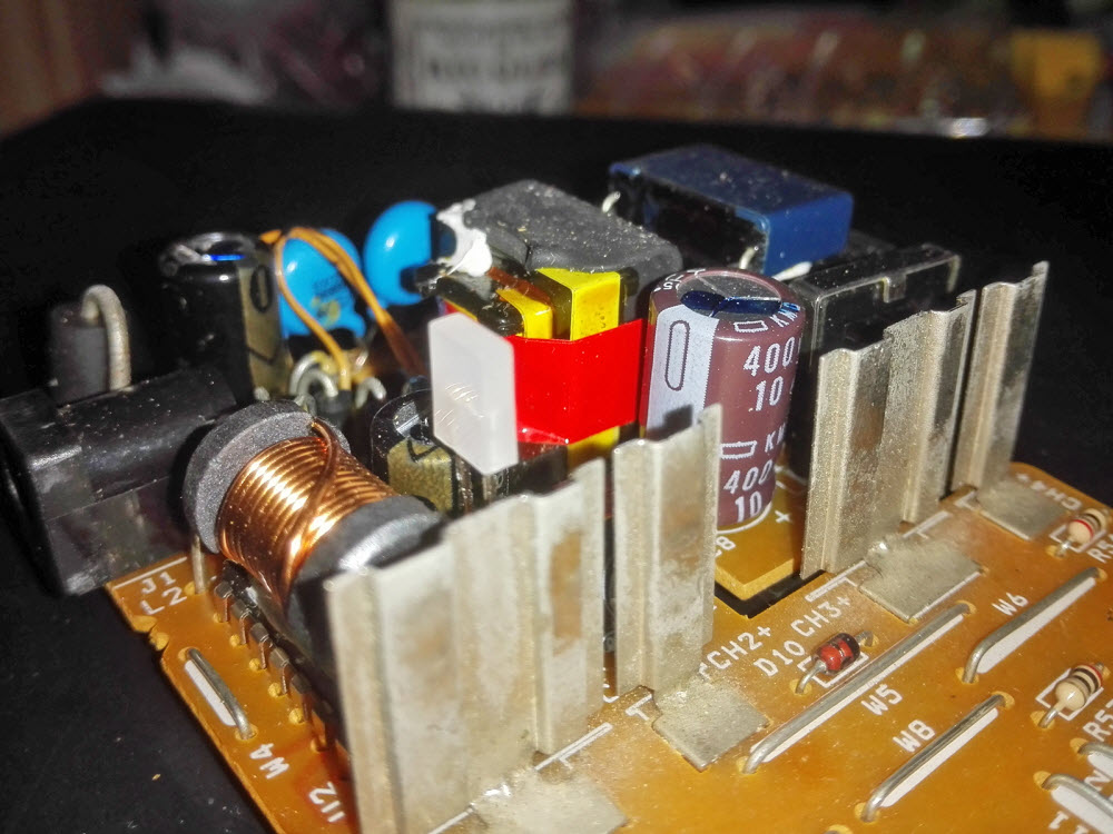 拆解全透明科技风充电宝,正品原装电池充电器