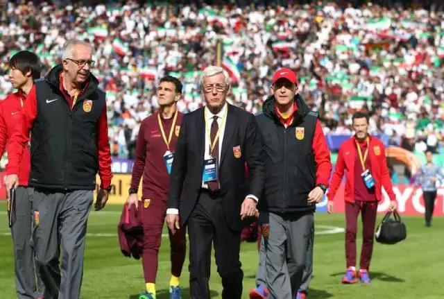 即嗨比分安卓版,国足战伊朗下半场