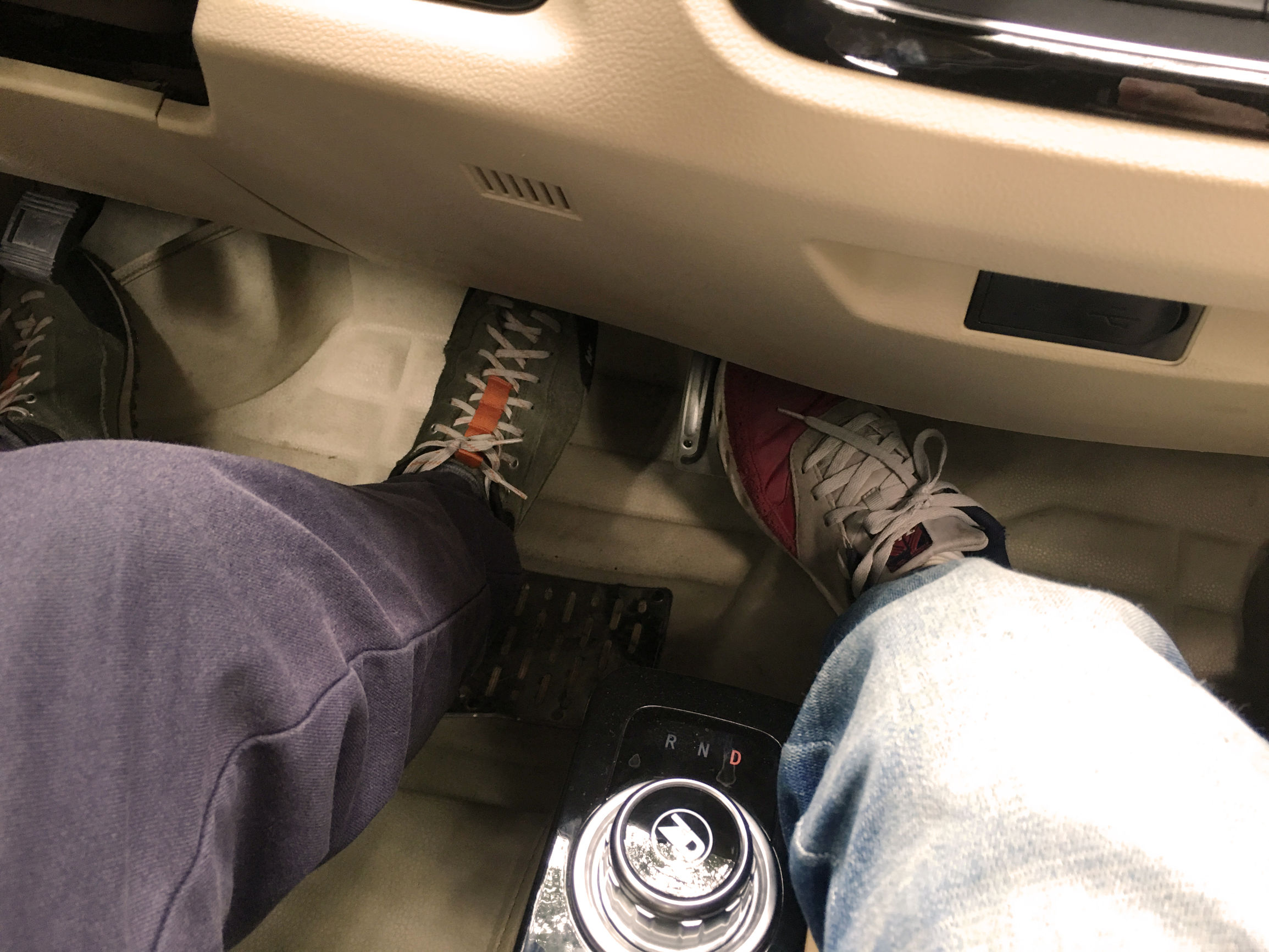 电动车双门超跑,超跑双门纯电动车