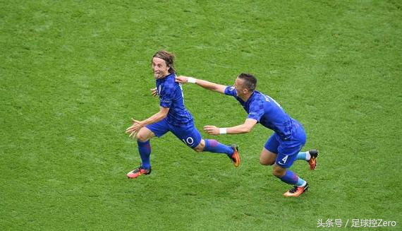 克罗地亚中场莫德里奇皇马,克罗地亚有哪些皇马巴萨球员