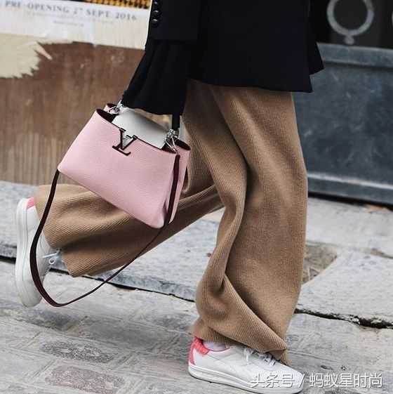 更适合年轻女孩的大牌包包,适合夏天的粉色包包推荐