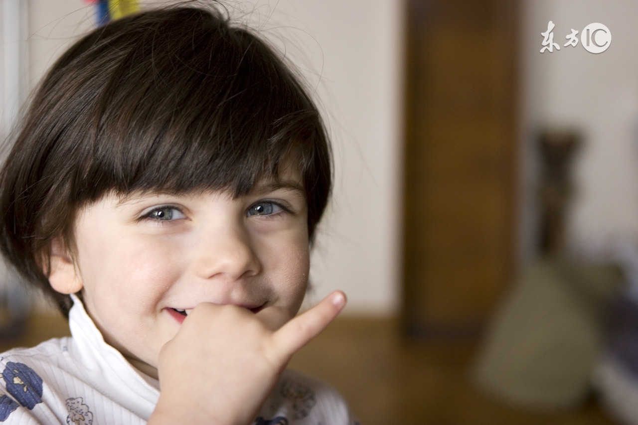 其实我很棒绘本故事鼠小弟,鼠小弟的又一件背心绘本寓意