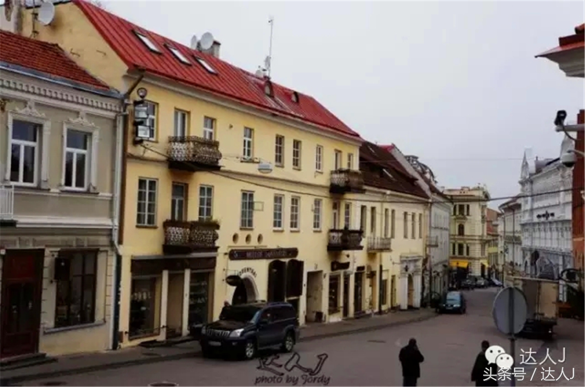 猜猜哪个国家连刺猬都有路牌？