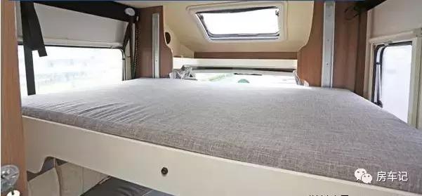 凯伦宾威大通c型房车评测,福特新世代凯伦宾威b型房车