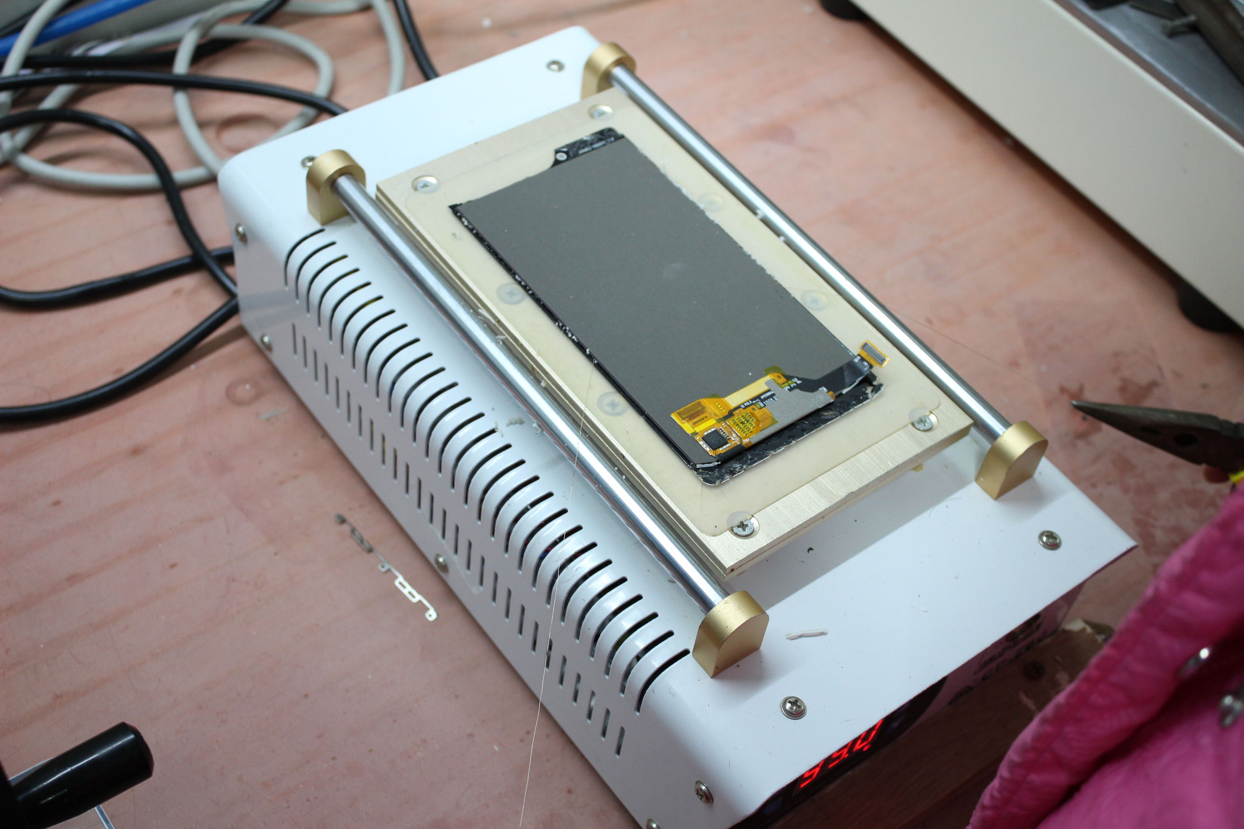 手机屏幕维修换屏怎么不被坑,手机屏幕维修和更换的区别