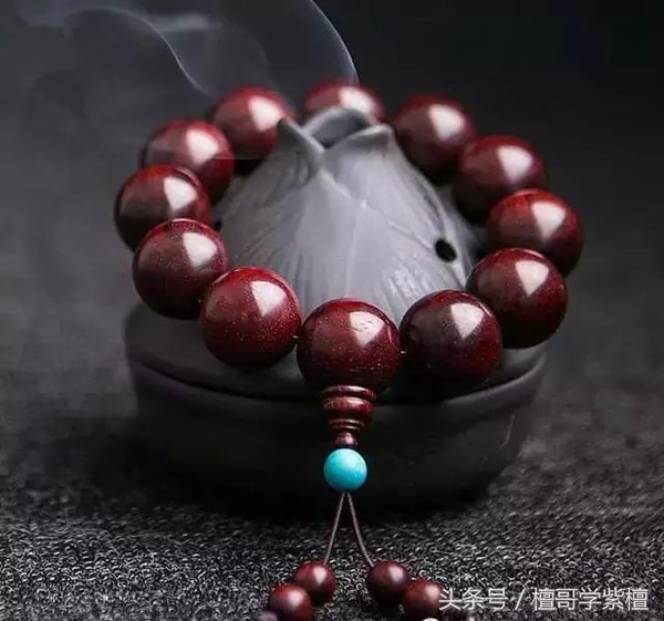 小叶紫檀开裂的补救方法,小叶紫檀手串盘了一年会开裂吗