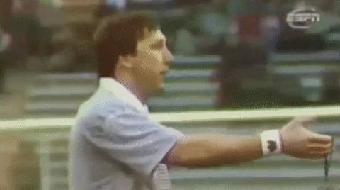 韩国裁判7张黄牌,日本裁判和韩国裁判给不给红牌