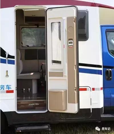 凯伦宾威大通c型房车评测,福特新世代凯伦宾威b型房车