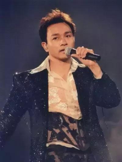 哥哥张国荣的传奇一生,张国荣老照片100张