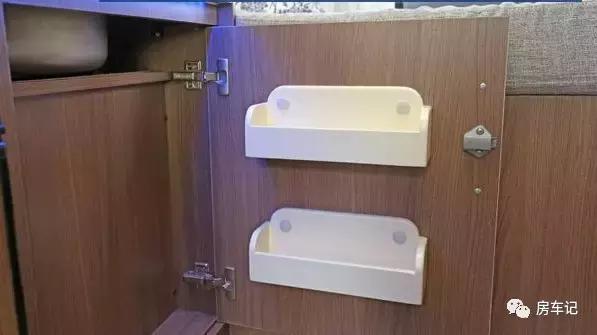 新款凯伦宾威房车双拓展,新款凯伦宾威依维柯房车