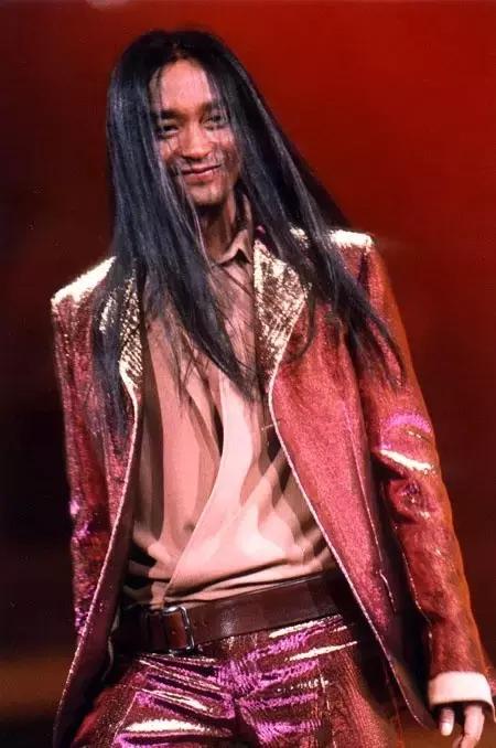 哥哥张国荣的传奇一生,张国荣老照片100张