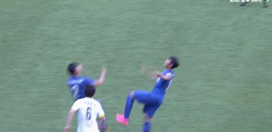 盘点中超赛程奇葩犯规,中超四大恶人名场面