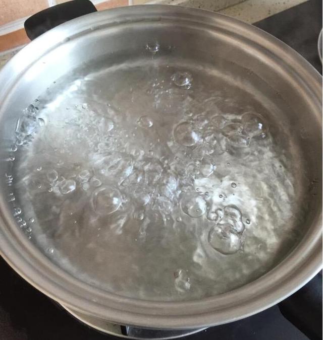 怎样煎鱼不粘锅又不烂呢,怎么煎鱼不粘不烂