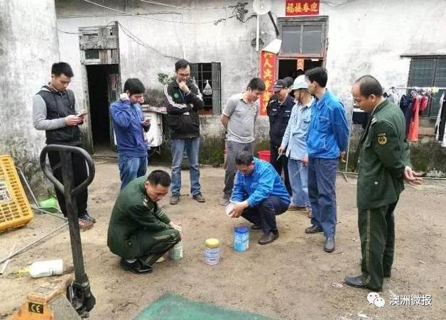 假奶粉加工窝点查获10吨劣质奶粉,假奶粉查获