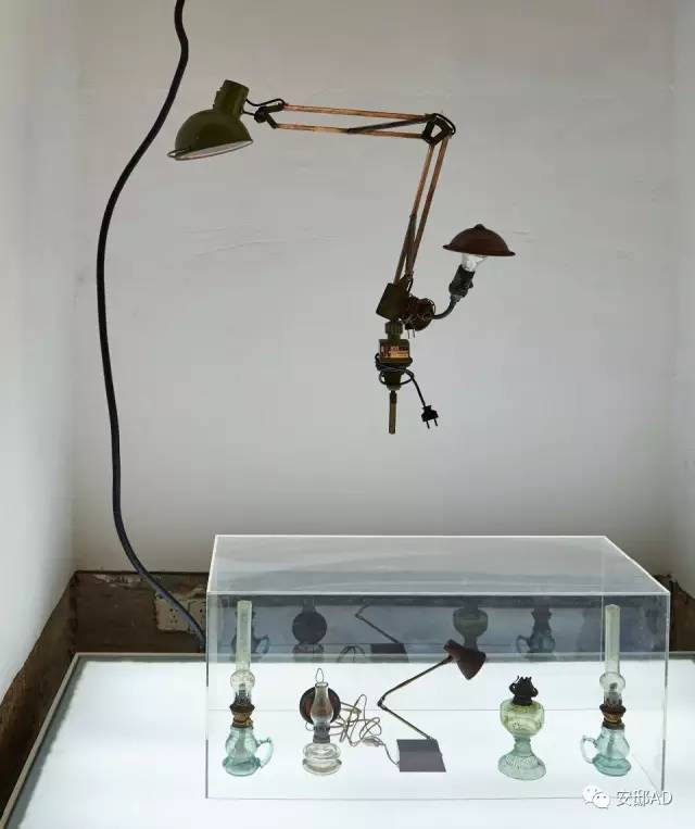 你家有板凳吗？一块板、四条腿，在他手里72变！