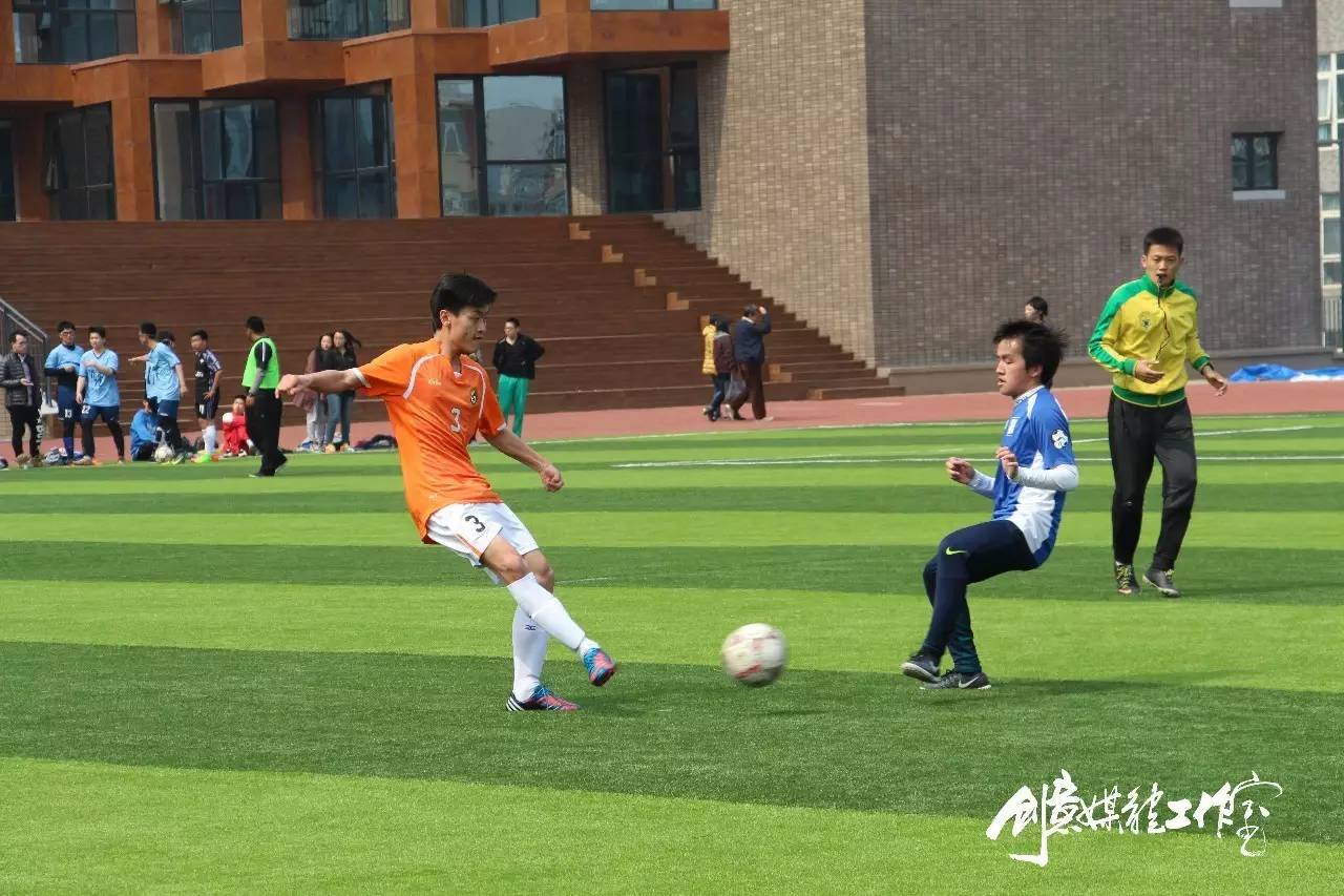 明德男足2:0格物男足，袁畅独中两元