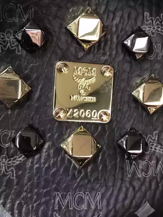 mcm双肩包大小号对照表,真品mcm双肩包哪里有卖