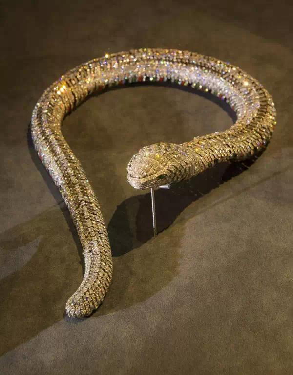 十大世界顶级珠宝品牌,世界十大知名珠宝品牌及介绍