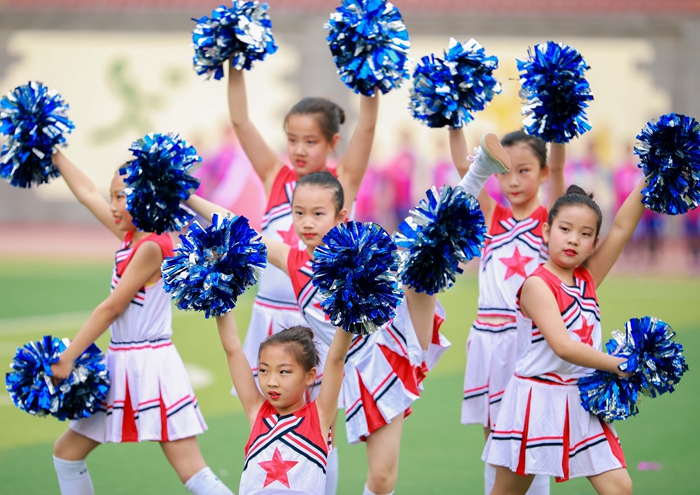 合作开展校园足球培训,校园足球联合队